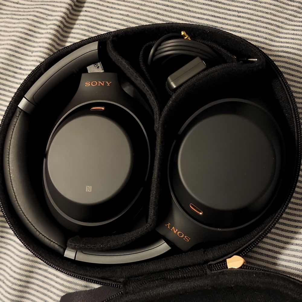 Sony WH 1000XM3 Noise Cancelling Headphones